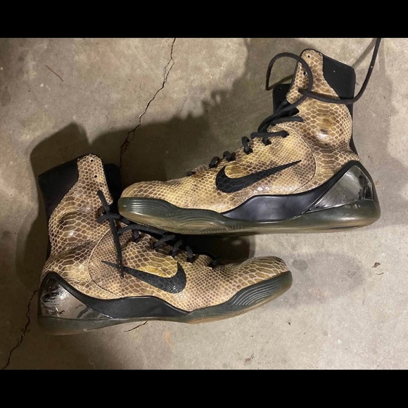 Kobe 9 snakeskin